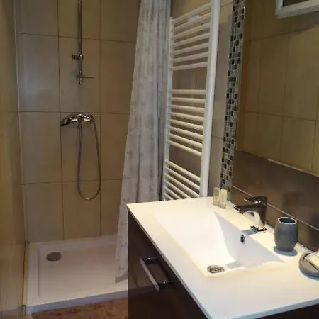 Beautiful 1bedroom With Terrace & Garden Сен-Рафаель