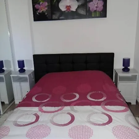 Beautiful 1bedroom With Terrace & Garden Апартаменти Сен-Рафаель